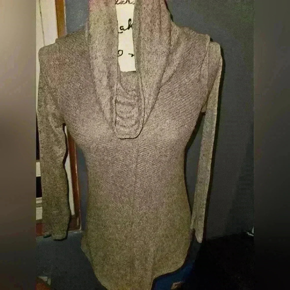 By & By Womans Top Size XS - Picture 1 of 11